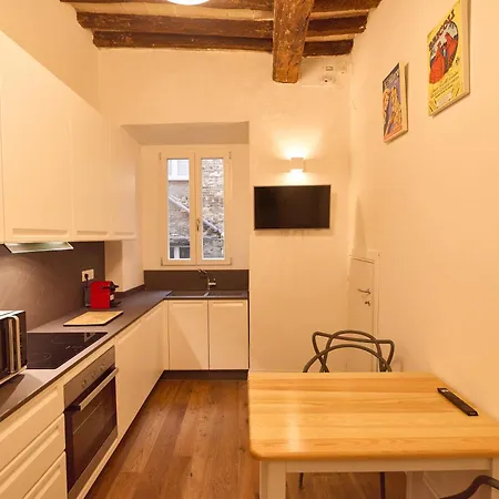 Am11 - Centro Storico Arte E Relax Daire *